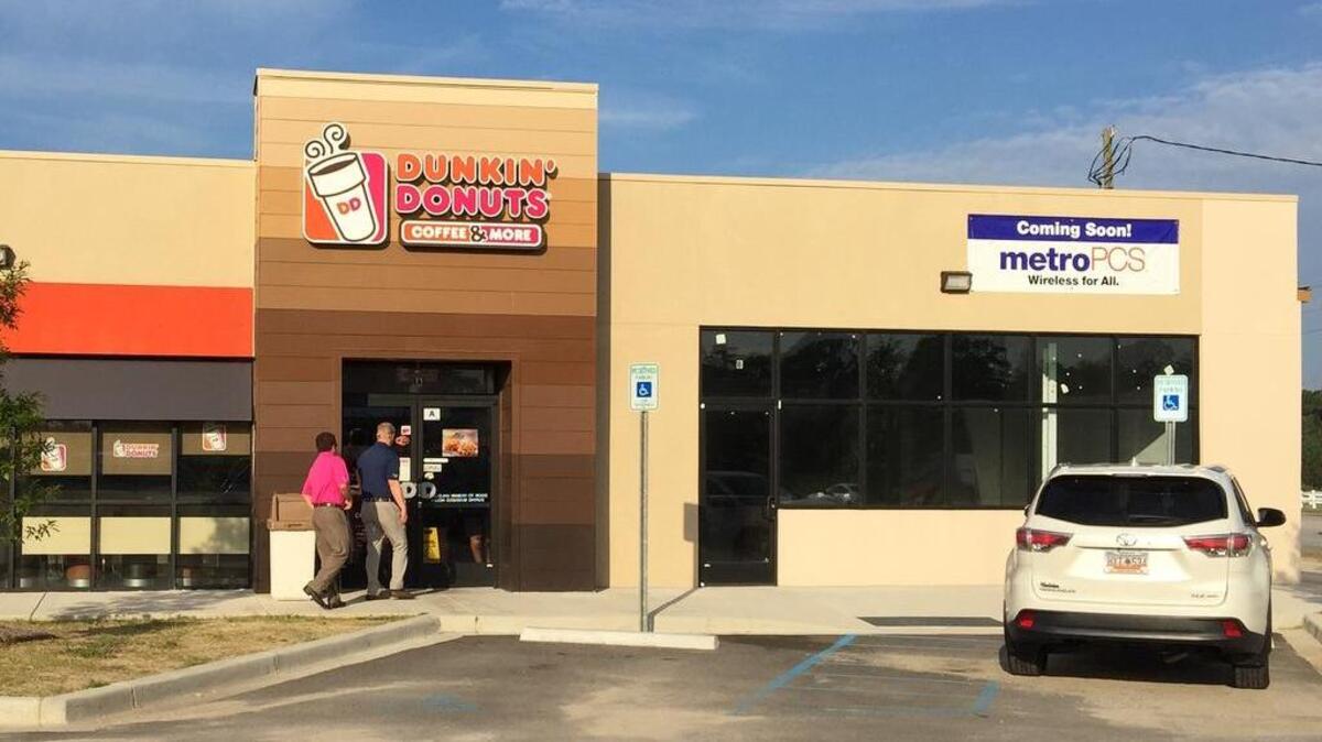 MetroPCS will open next to Dunkin’ Donuts at 1120 W. Main St. in Lexington.