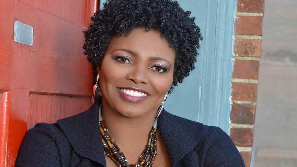 Multi-media producer and broadcast talent Chaye Alexander opened Chayz Lounge inside Nonnah’s as a venue for live music performances in the Vista.