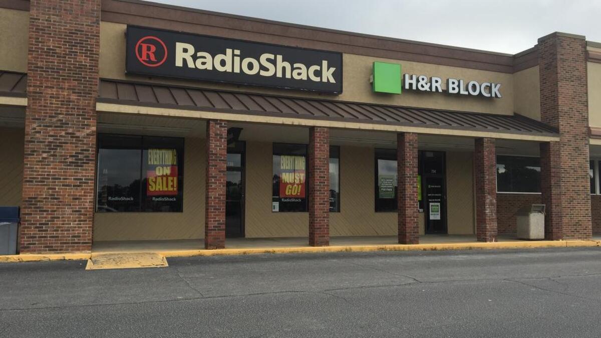 Lexington’s RadioShack in the Towne Square Shopping Center will close in September.