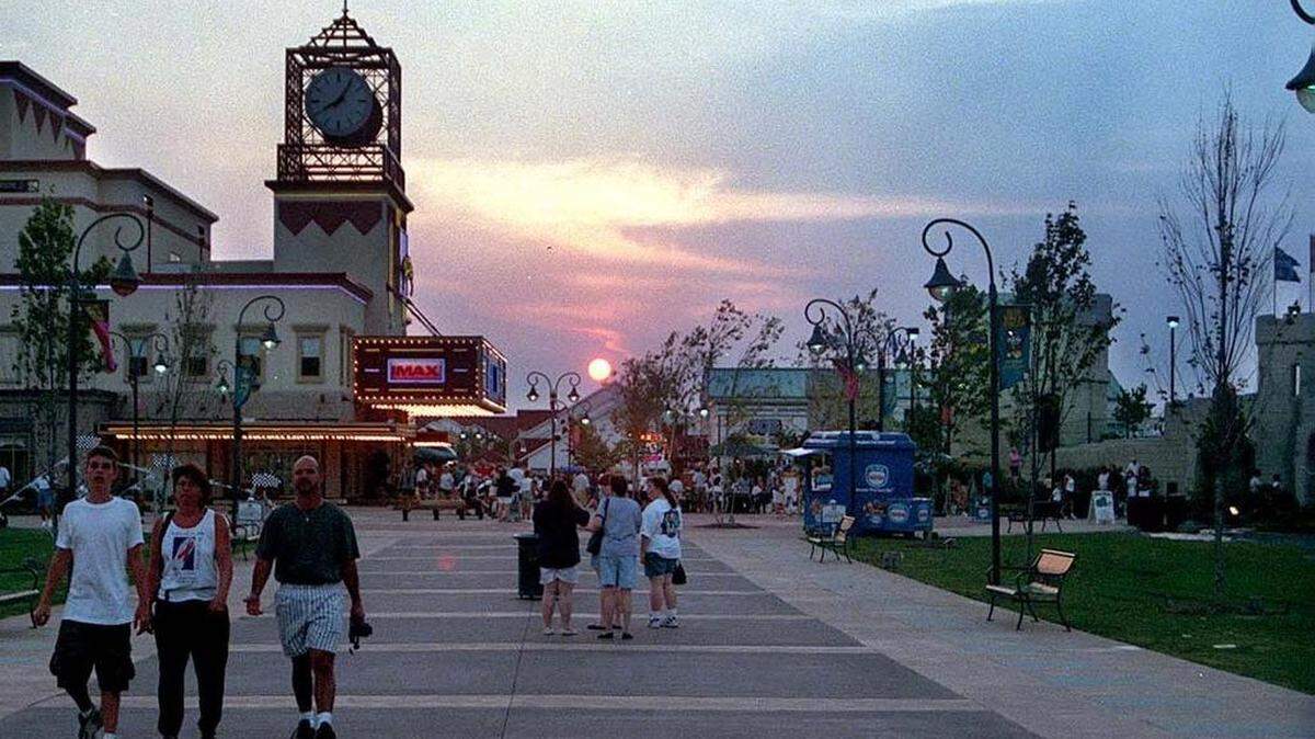 Broadway at the Beach