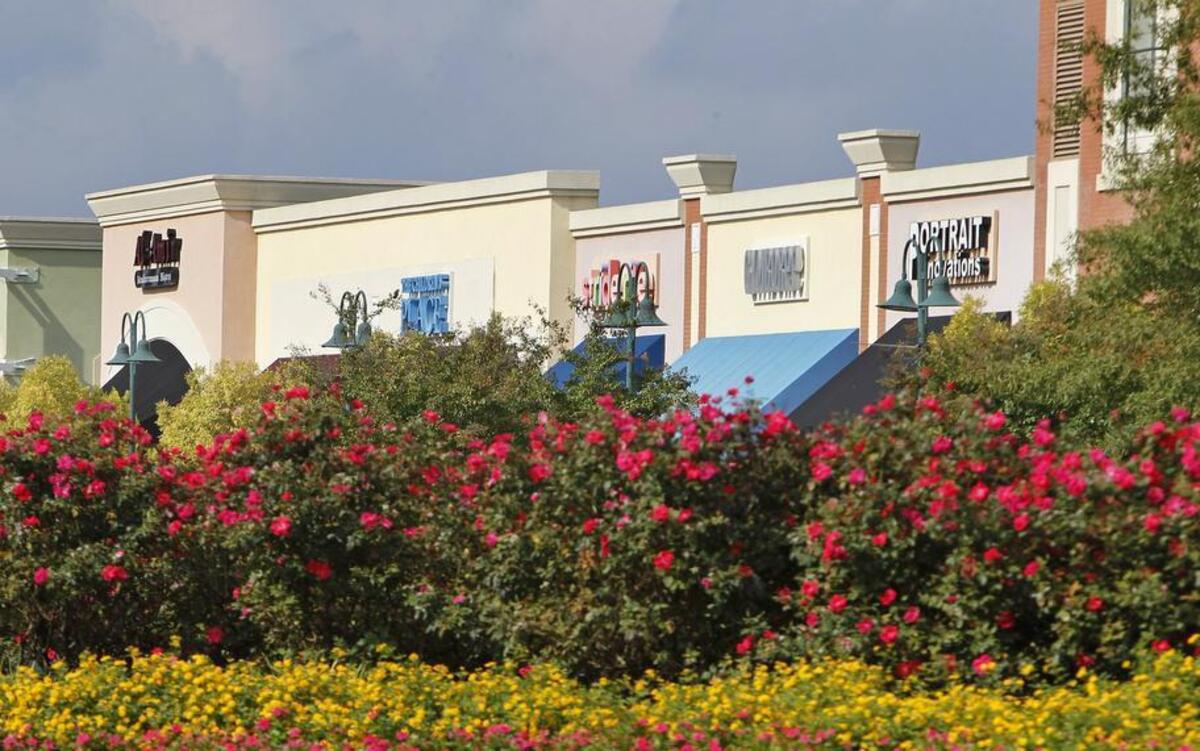 
Village at Sandhill is a 300-acre lifestyle shopping center located in the northeast area of Columbia. Sam’s Club will be building a new store along Forum Dr., behind the main fashion center. 
