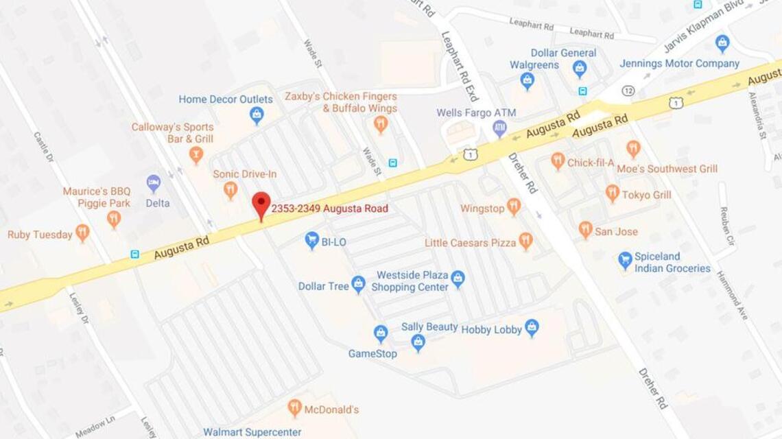 Strip mall in Lexington sells for $1,635,000