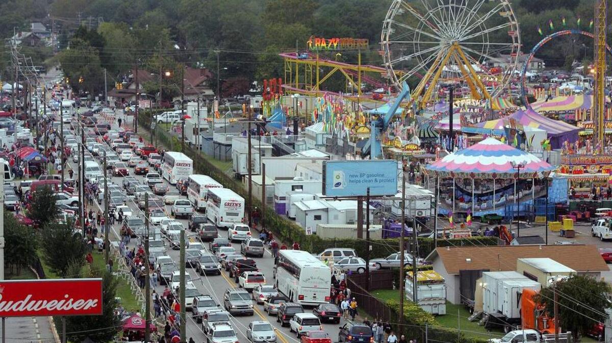 
Traffic builds on Bluff Road during the run of the State Fair just prior to the Gamecocks’ game against LSU at nearby Williams-Brice Stadium in 2008.
