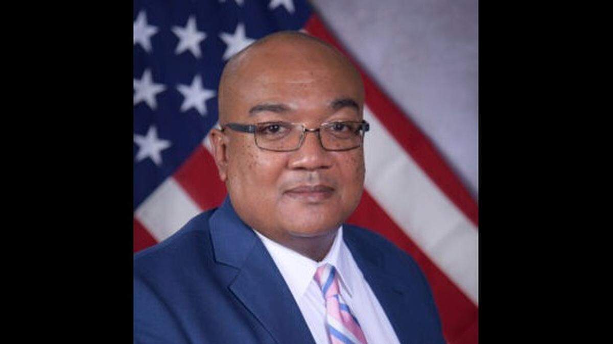 The city of Cayce has chosen Bruce Wade, the assistant police chief for West Columbia, as its next police chief.