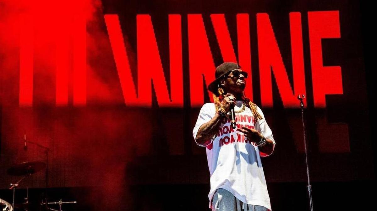 Fans of rapper Lil Wayne will be offered refunds after the recording artist skipped the Sept. 30 Fall Ball concert.
