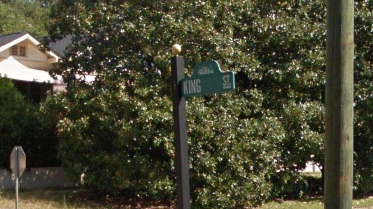 Old Shandon neighborhood street sign
