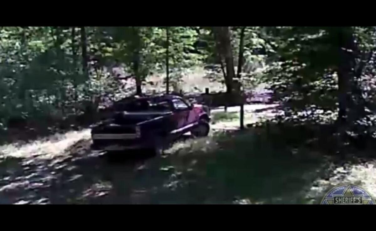 Truck suspected burglars were driving.