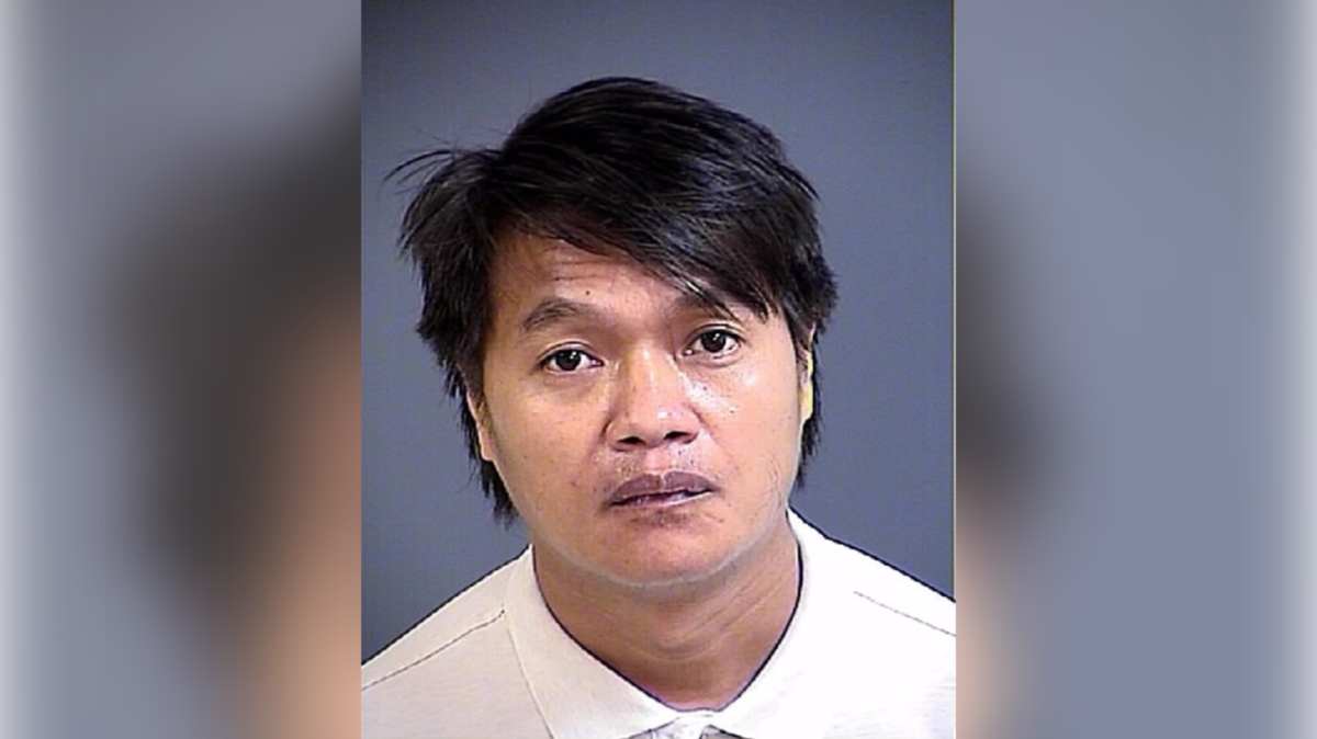 Pau S. Hang, 41.