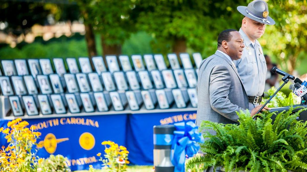 South Carolina Department of Public Safety director Leroy Smith, left, and Sgt. Bob Beres during a 2012 ceremony to dedicate a Fallen Trooper Memorial.