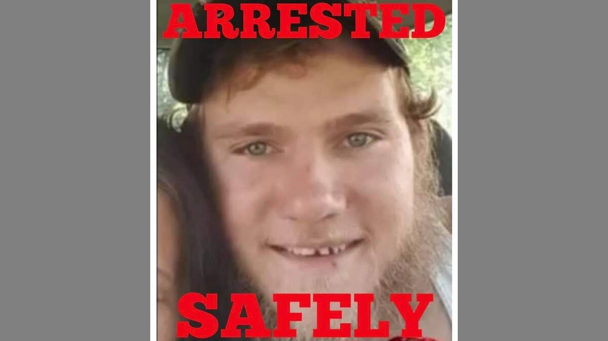 William Vanadore faces charges of contributing to the delinquency of a minor in connection with three runaway Kershaw County teens.