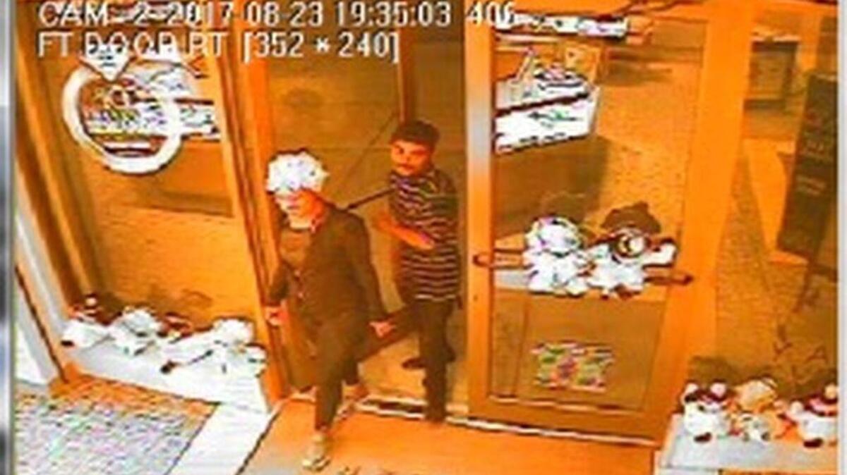 Deputies need help finding two suspects they say took a $5,300 ring from a Richland County jewelery store.