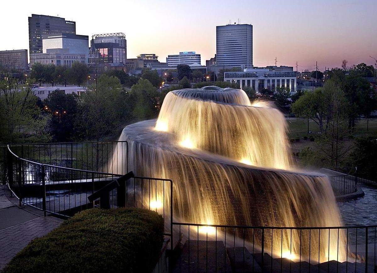 A view of Columbia from the fountain at Finlay Park.