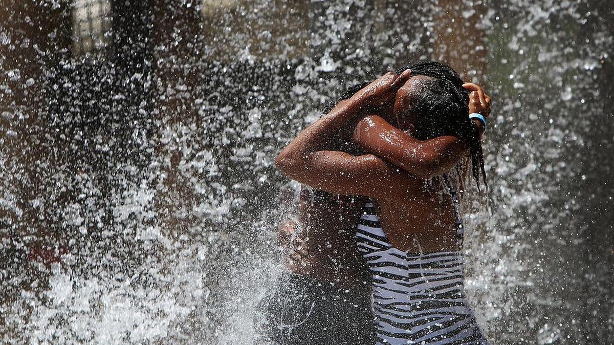 Sharanda Simmons, 14, left, and her sister Shida, 25, of Goose Creek, get drenched at Whirlin’ Waters Adventure Waterpark in North Charleston in the summer of 2014. Richland County Council approved a $20 million contract for what it hopes will be one of the largest water parks in the state.