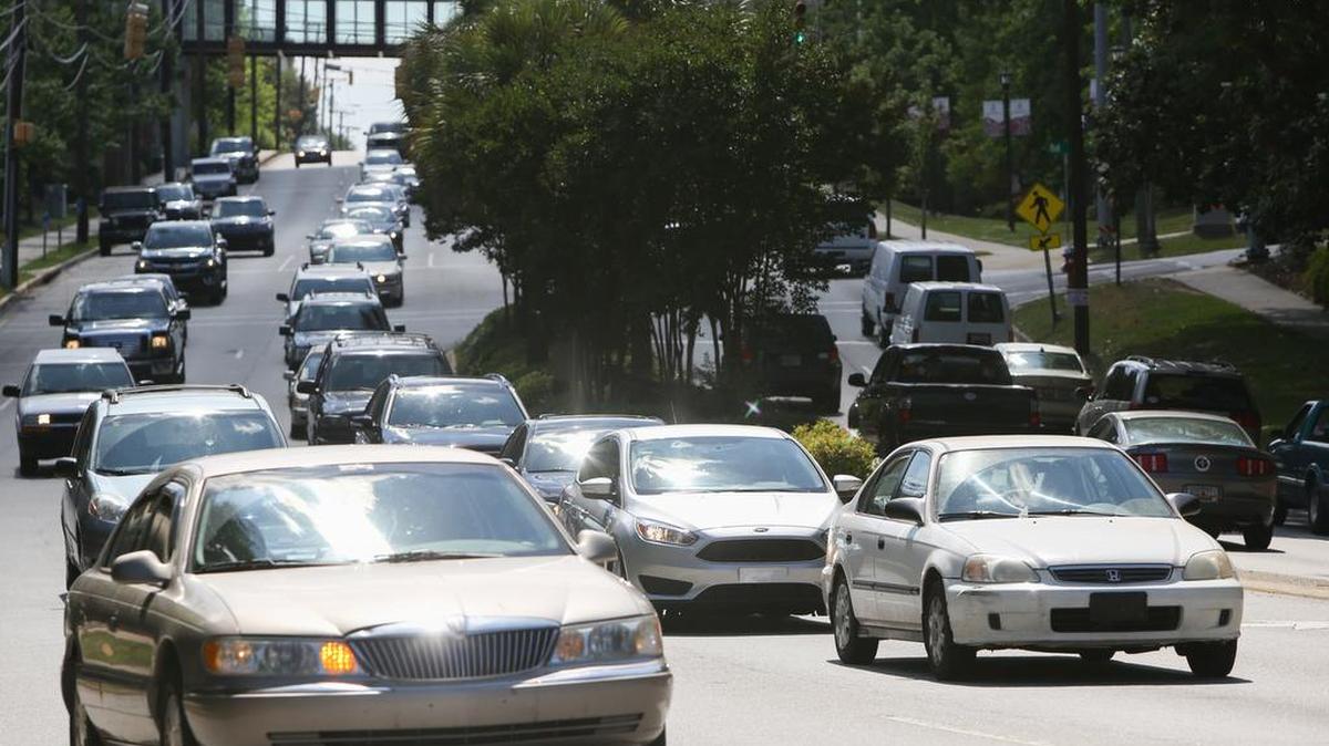 USC students are big contributors to the crush of cars on Blossom Street and other downtown arteries. Higher parking fees might dissuade some students from bringing their cars to campus.