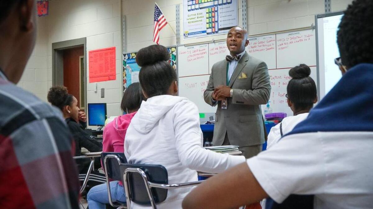 
Schools resumed in Richland 1 Wednesday, and for Hopkins Middle, it was mostly about getting back on a normal routine after being out because of the flood. Business teacher, Deon Wallace talks with his students about the issues the storm caused. 
