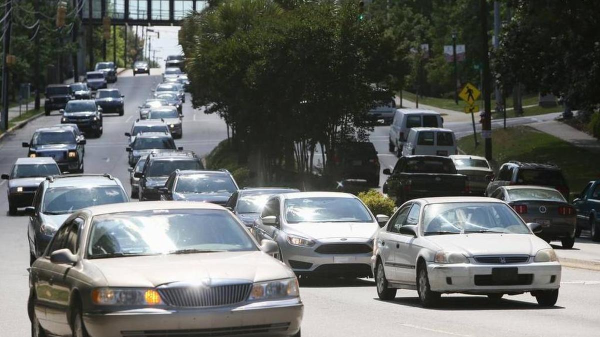 USC students are big contributors to the crush of cars on Blossom Street and other downtown arteries. Higher parking fees might dissuade some students from bringing their cars to campus.
