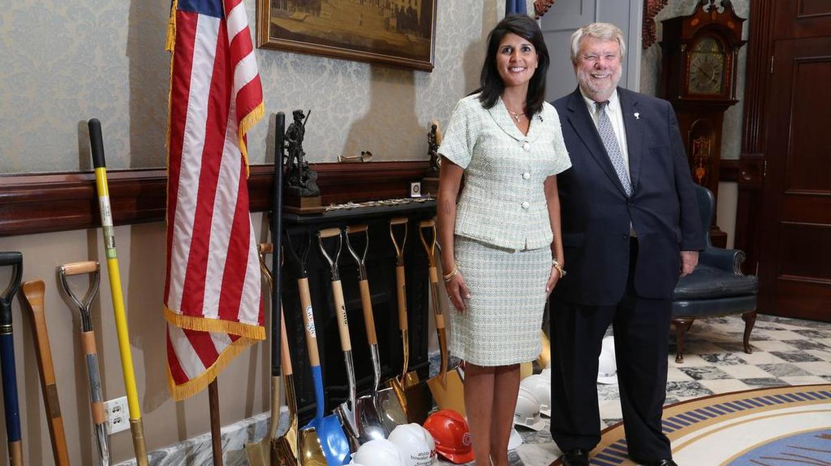 Gov. Nikki Haley and Commerce Secretary Bobby Hitt brought Volvo to South Carolina, one of the reasons she’s been honored with the 2016 Global Vision Award.