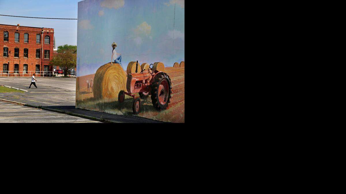 
The YMCA’s plan for its new downtown building at Hampton and Bull streets involves tearing down a one-story building that features an agricultural mural by Columbia artist Blue Sky.
