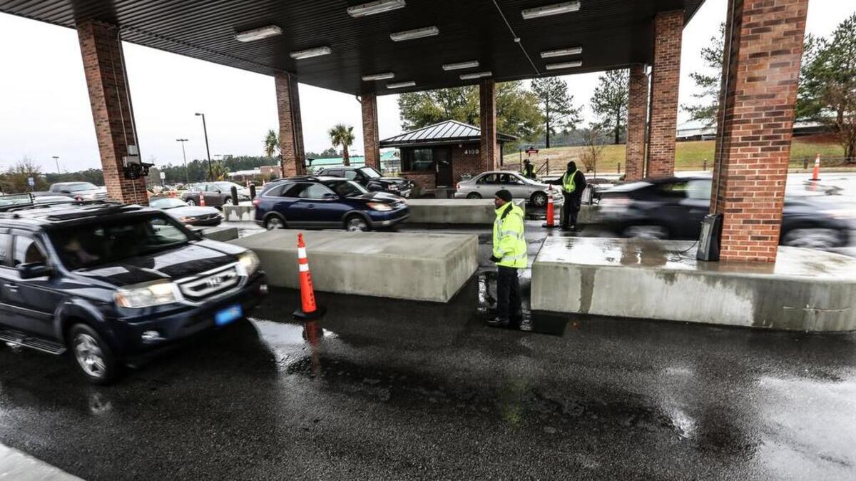 As the main gate on Fort Fort Jackson is inundated with traffic, the fort has opened a second gate at Percival Road.