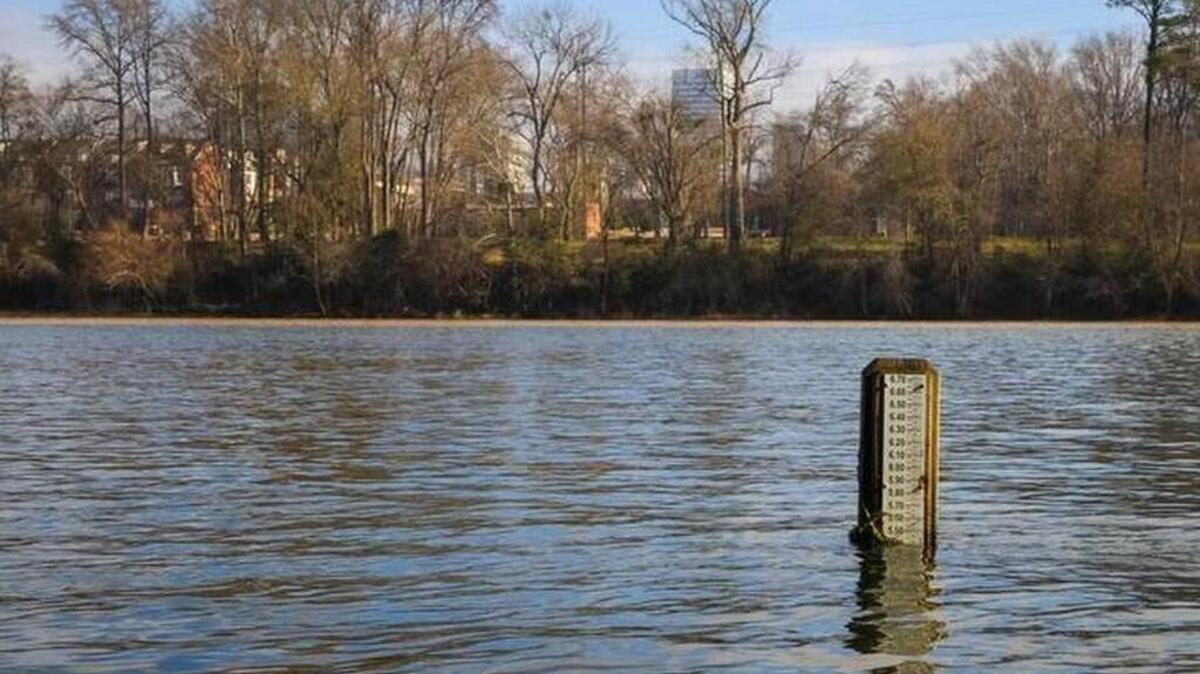 Coal tar polluting the bottom of the Congaree River can stay there, according to a permit approved Wed., October 18, 2017, by the U.S. Army Corps of Engineers.