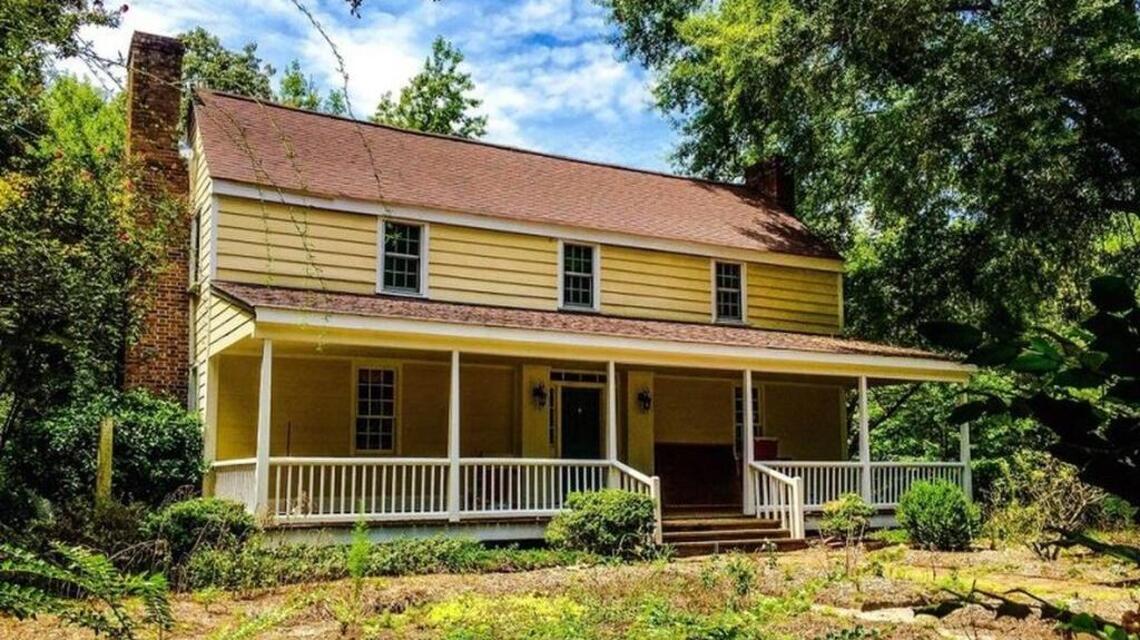 Dutch Fork group launches last-minute bid to save old home