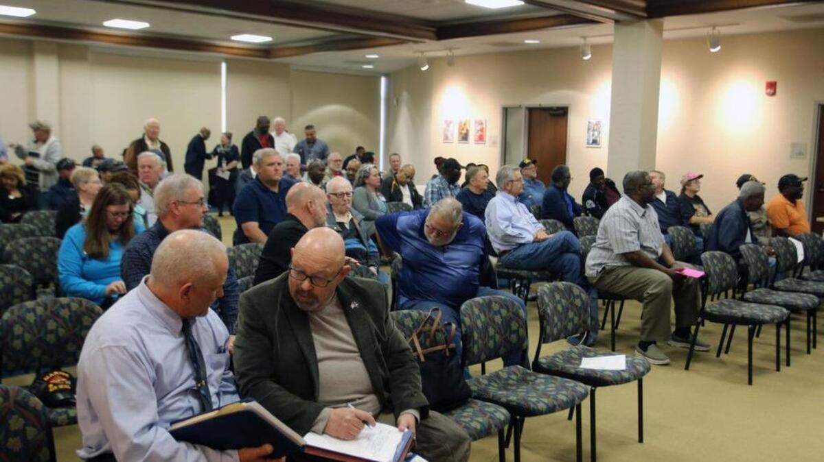 Town hall meeting about veterans health concerns held at Florence County Library Tuesday, January 31, 2017