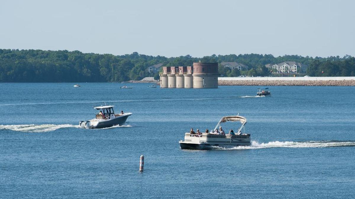 FILE PHOTO: Boating on Lake Murray