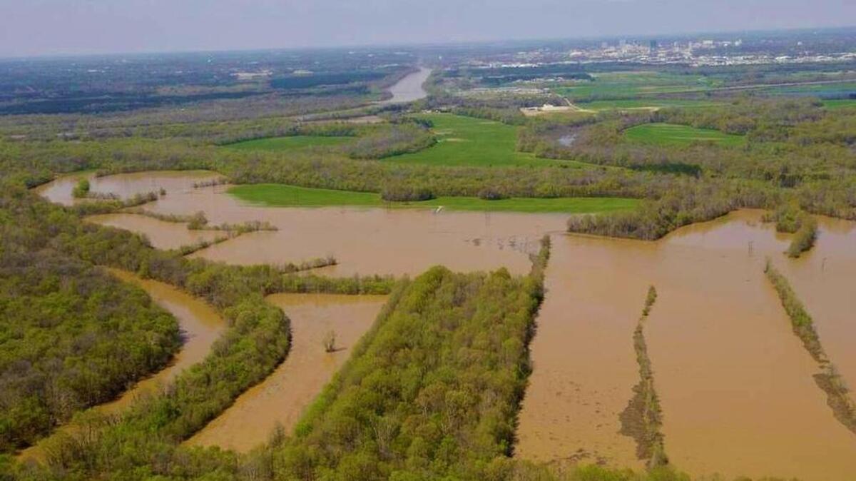 
Aerial photo of property called Green Diamond next to the Congaree River south of I-77 and Columbia. 

