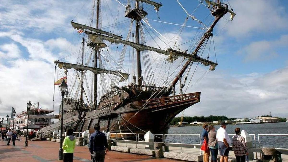 The Santa Elena Foundation brought El Galeon, a 175-foot, 495-ton authentic wooden replica fashioned to look like part of Spain’s West Indies fleet, to Port Royal Sound in Beaufort to commeorate the 450th anniversary of the founding of Sanat Elena.