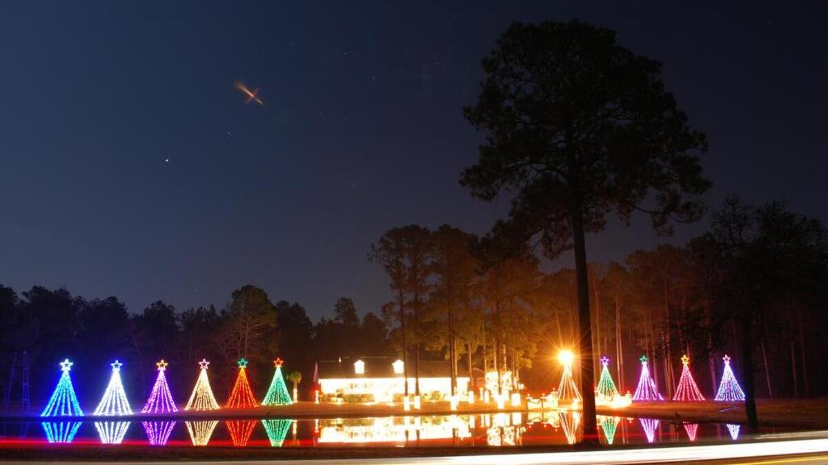 Santa, a fireball or something else seen over Lexington Christmas night