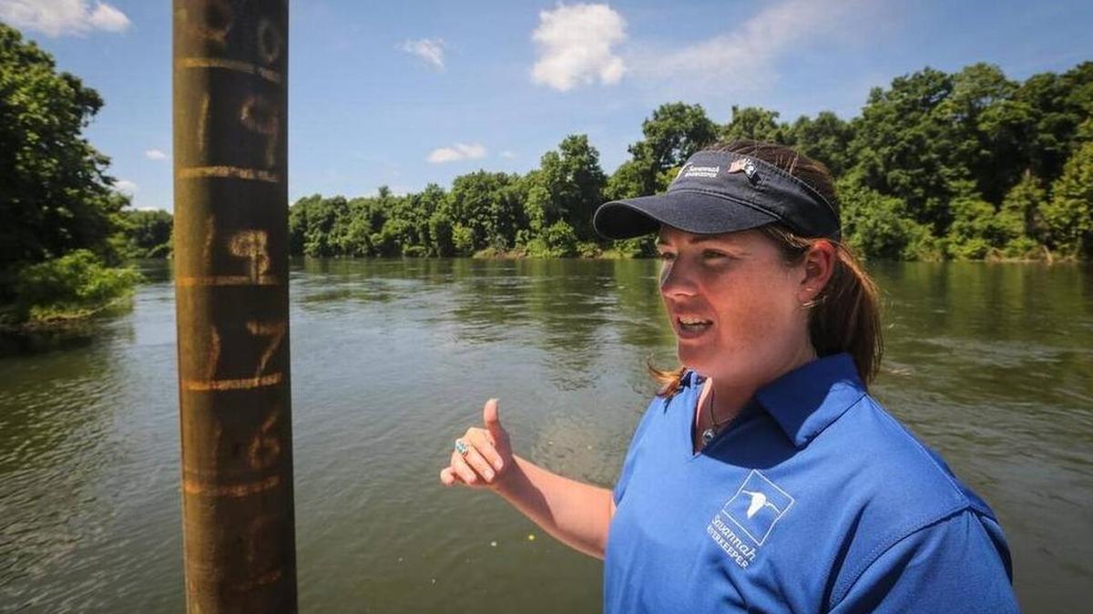 Savannah Riverkeeper Tonya Bonitatibus says a pipeline company should speed an oil spill cleanup in the river basin she patrols