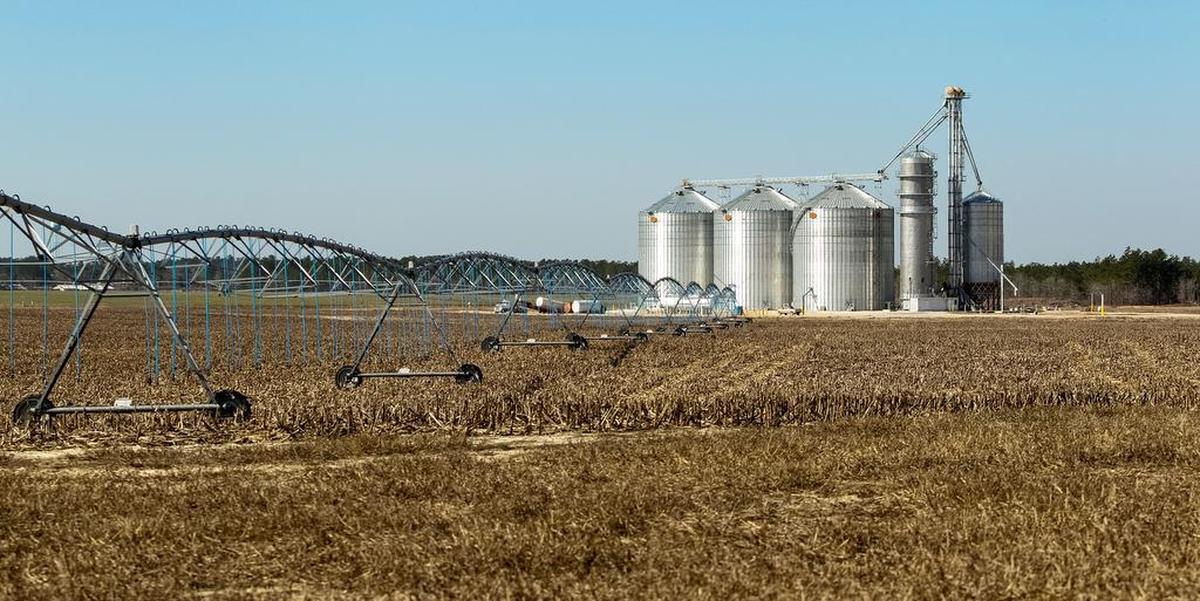 SC farmers and their neighbors sometimes clash over agricultural practices. Corporate agricultural is accused of threatening groundwater and rivers by withdrawing too much water. Farm interests dispute that.
