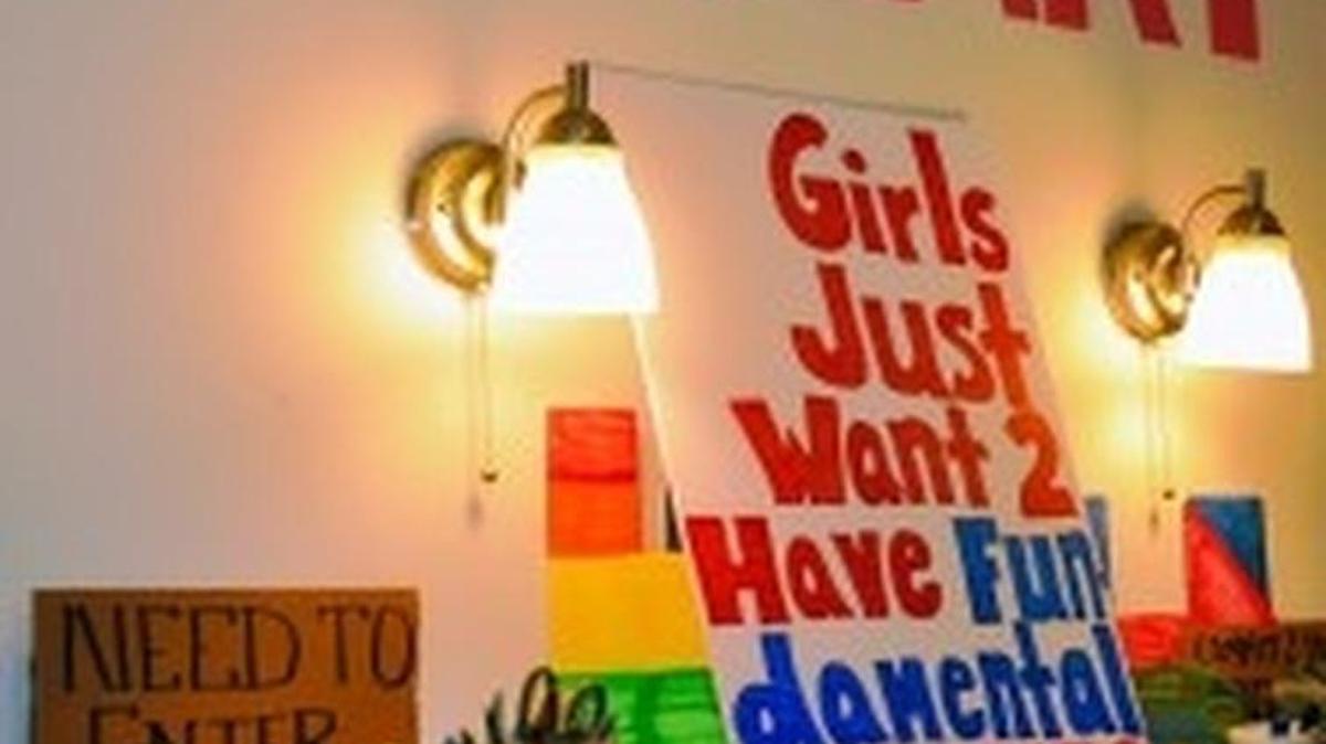 A sign decorating a Clinton office in Columbia.