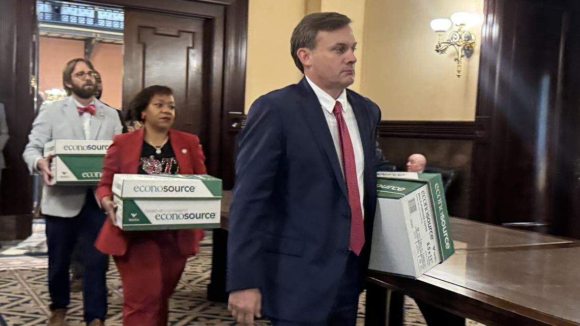 SC Senate wants redistricting debate finished before early polls open