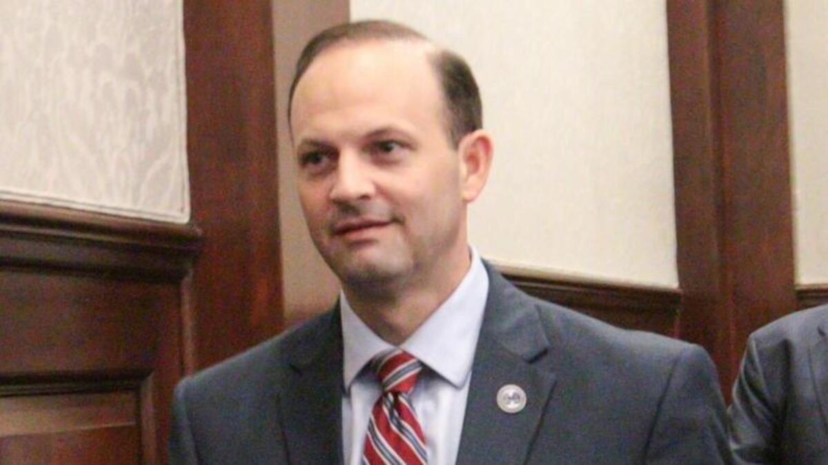 Attorney General Alan Wilson arrives at the South Carolina Supreme Court in 2016.