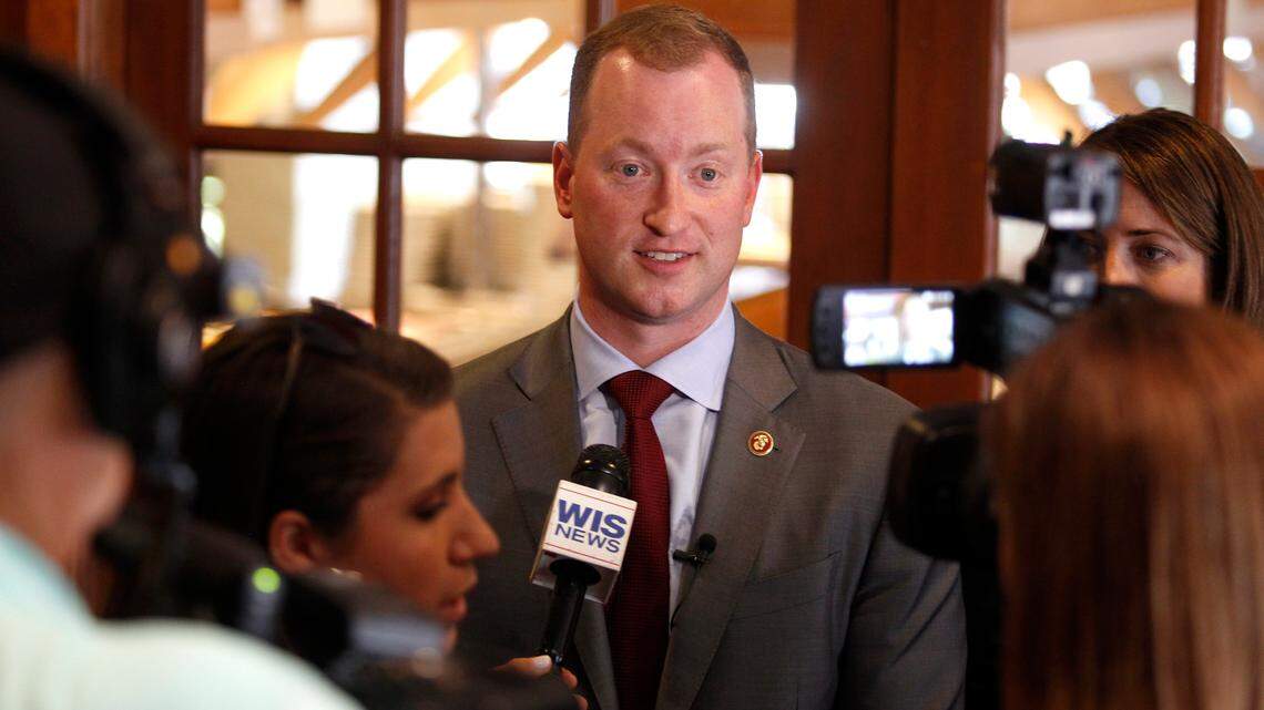 John Warren, then a Republican gubernatorial candidate, speaks to the media at Shoney’s restaurant in West Columbia in 2018. (Kevin Martin/The State)