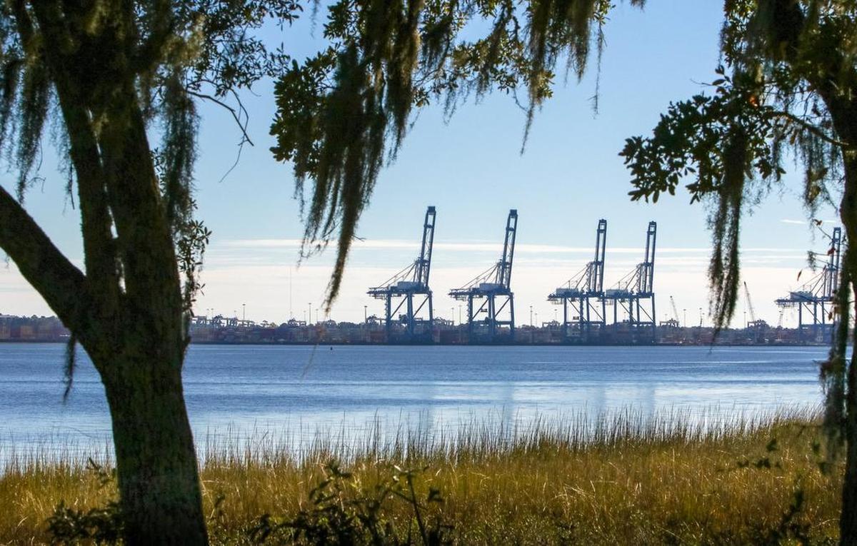 Trucking companies in South Carolina have posted 1,500 jobs in October and November 2021, including 400 near the Port of Charleston, to help alleviate supply-chain backlogs.