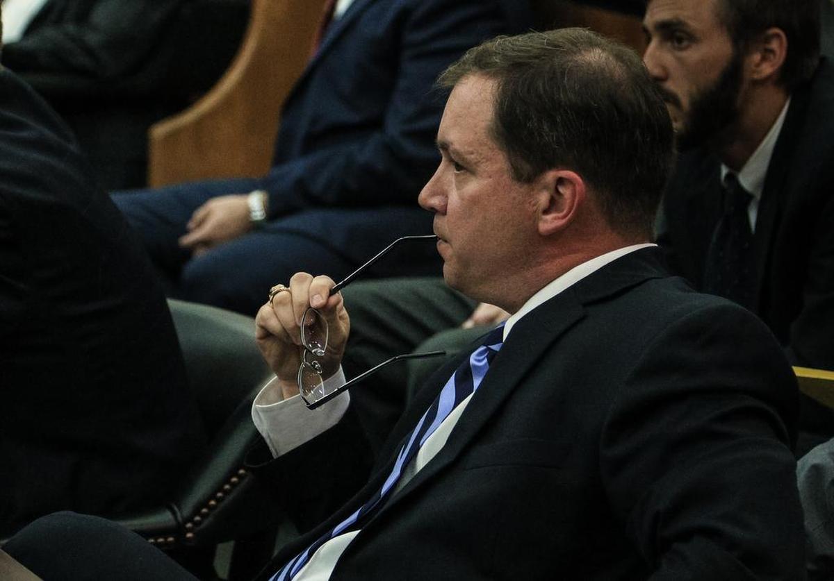 Special prosecutor David Pascoe listens to Rep. Rick Quinn's attorney question a witness during a hearing to disqualify Pascoe from prosecuting Quinn on corruption charges.