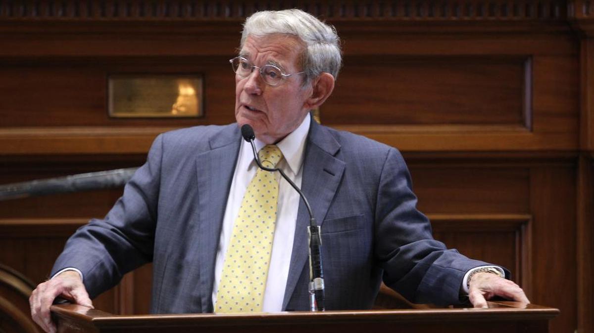 Sen. Hugh Leatherman, R.-Florence, speaks in the SC senate chambers. 6/1/2015