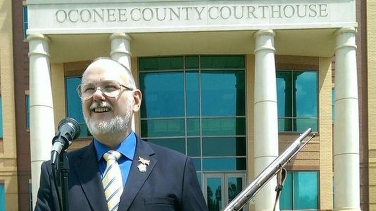 Bill Bledsoe, a candidate for U.S. Senate, wants to promote our freedoms and “teach everyone how frail our freedoms are.” “It’s amazing how they’re taking our rights, right and left.”