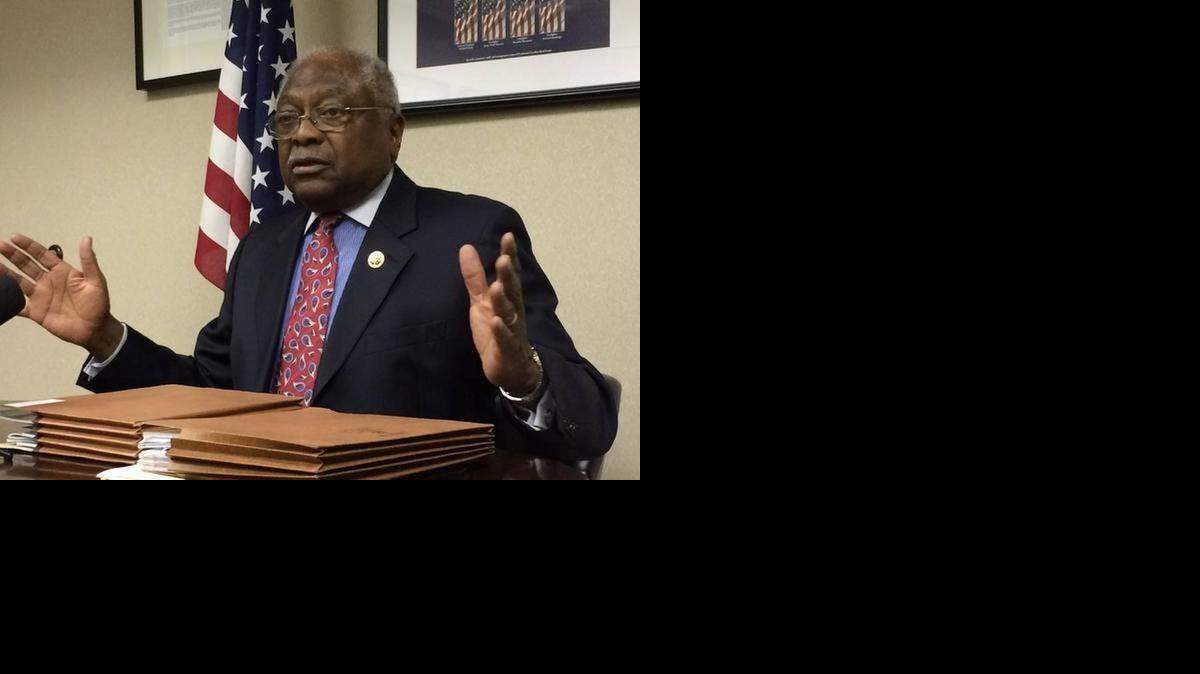 
Rep. James Clyburn (D-SC) talks with reporters in Columbia, SC, April 2, 2015.
