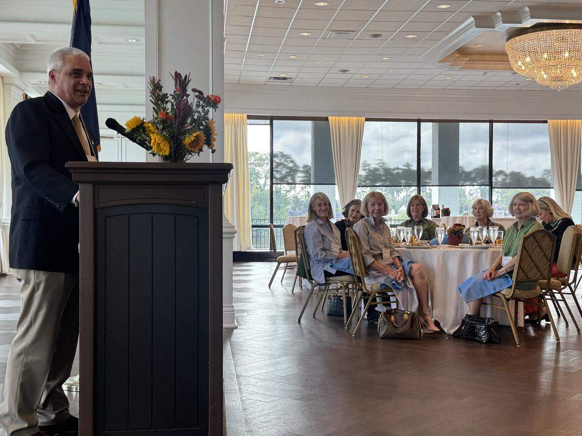 Mike Burgess, a teacher at River Bluff High School’s Center for Law and Global Policy Development, speaks to a chapter of the Colonial Dames at Forest Lake Club in Columbia on Tuesday, Oct. 7, 2025.