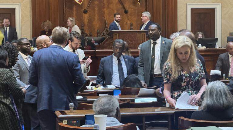 More than 1,000 SC ballots already cast as House GOP cuts short redistricting debate