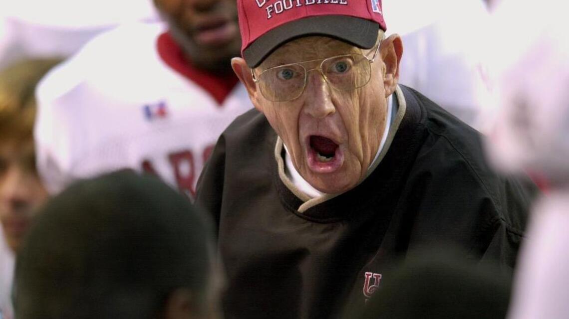 Lou Holtz liked the challenge at USC