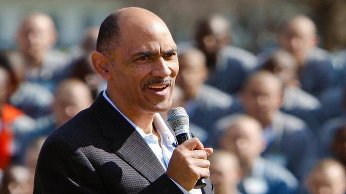 SC needs foster families. This NFL Hall of Famer wants to help