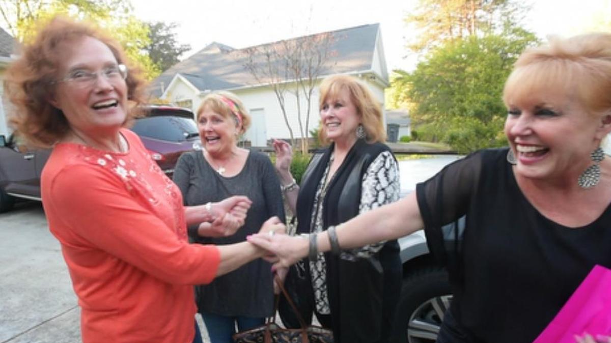 Saundra Wannemacher, 70, meets her estranged siblings after spending her life looking for her father.