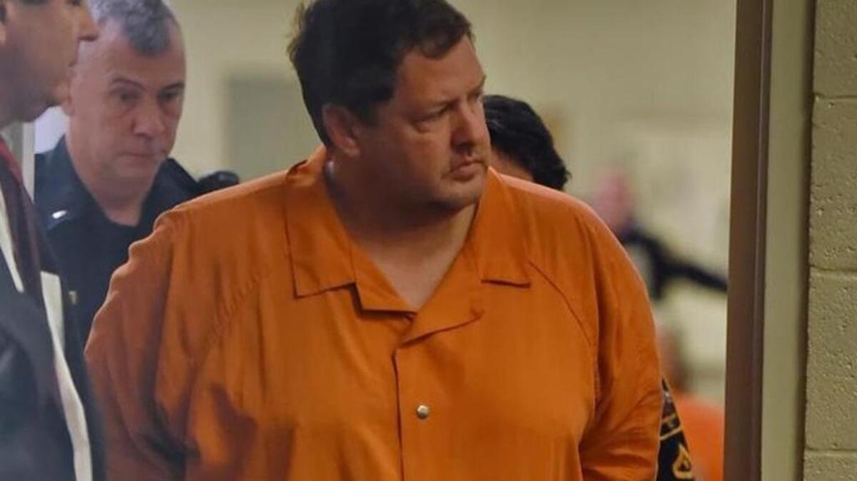 Todd Kohlhepp's enters the courtroom of Judge Jimmy Henson for a bond hearing at the Spartanburg Detention Facility, in Spartanburg, S.C. Sunday, Nov. 6, 2016.