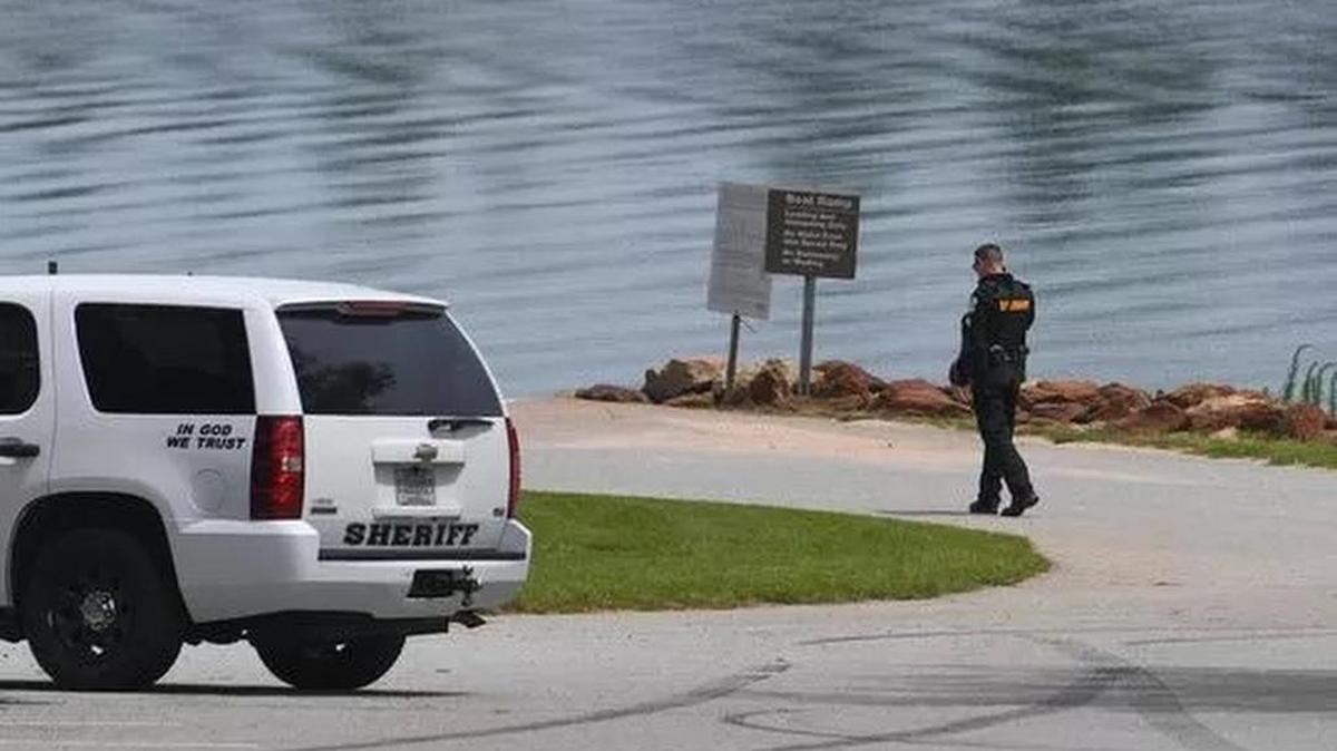 An Anderson County deputy drowned in Lake Hartwell after a boating accident near Singing Pines Recreation Area Thursday.