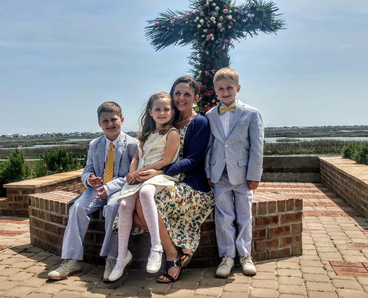 Jessica Hill pictured with her children.