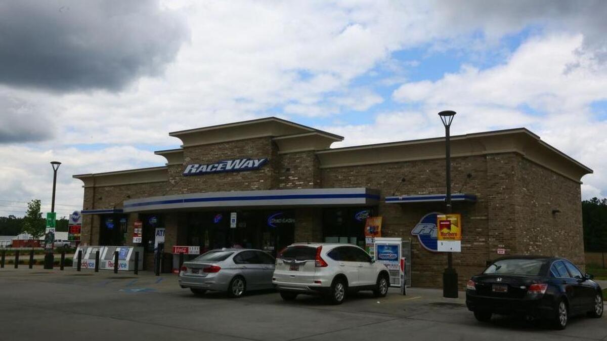 Raceway at 4019 E. Palmetto Street, Florence, SC
